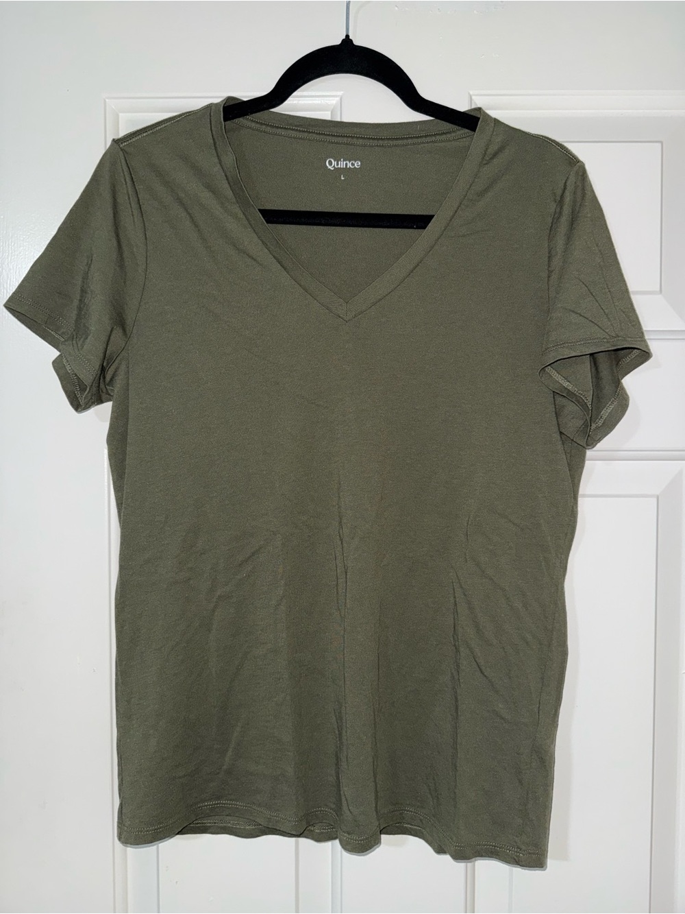 Quince Women's Cotton V-Neck Tee in Olive Size Large